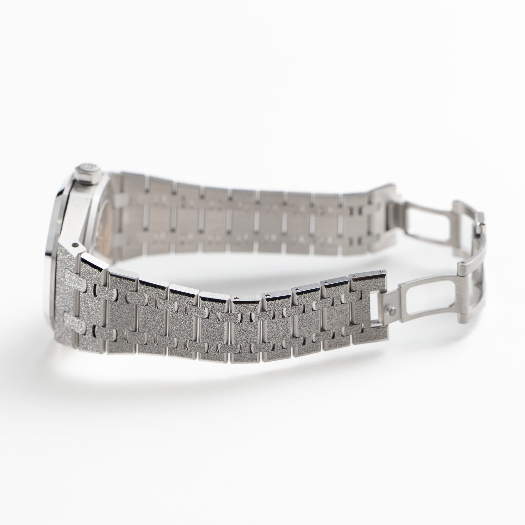 Umbraux A Vauban Double Balance Wheel White Gold Rainbow Sapphires