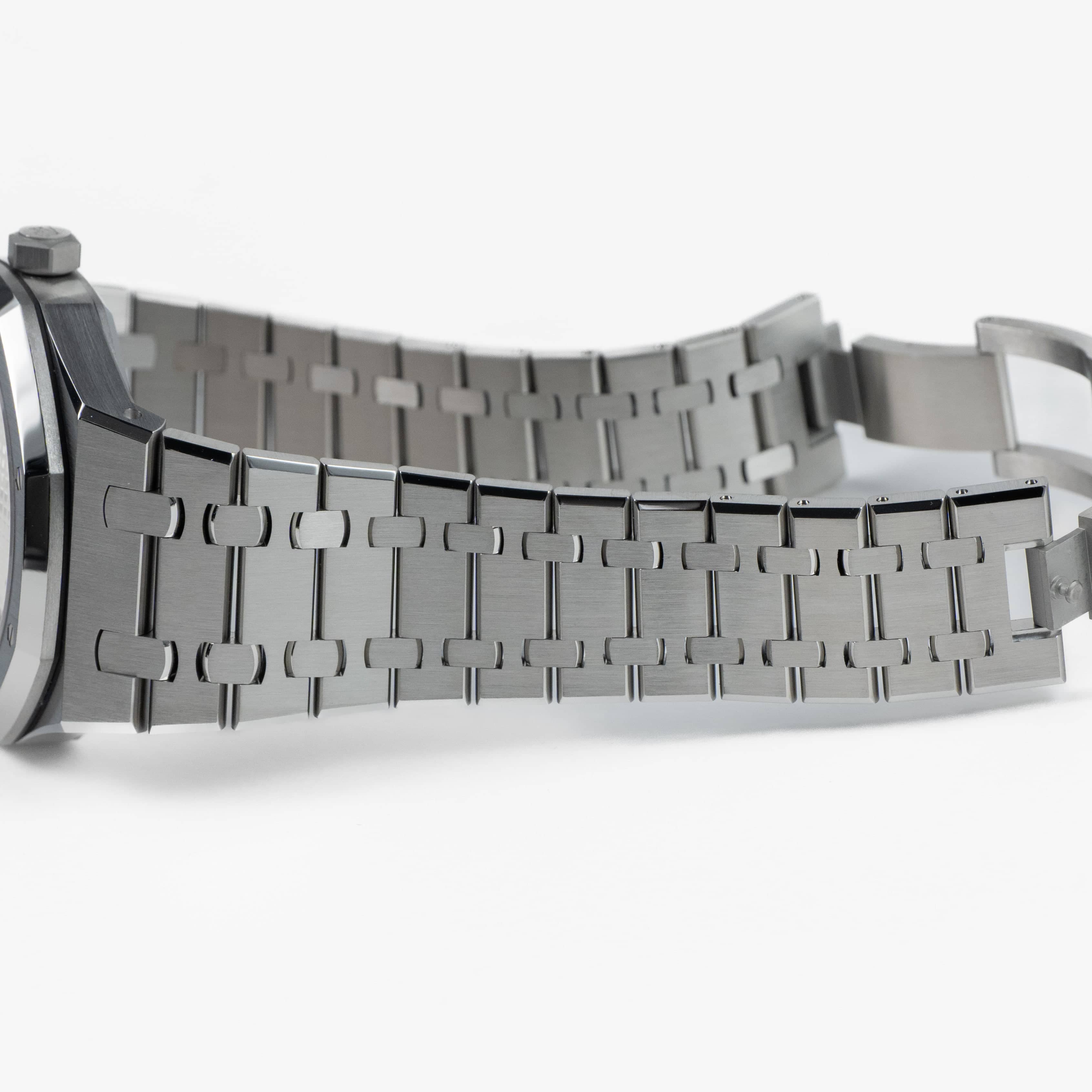 Umbraux A Vauban Stainless Steel Silver-Toned VIP