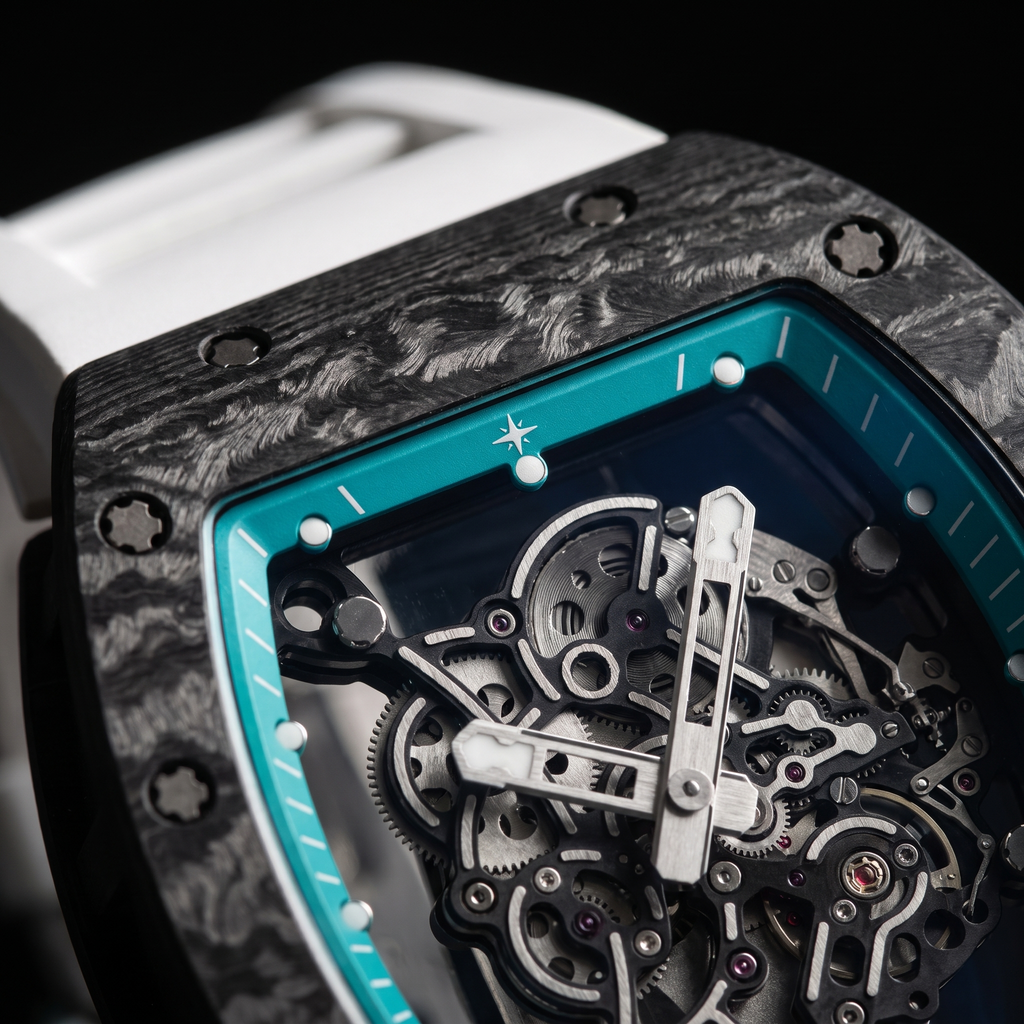 Umbraux R-7123 Carbon dial detail