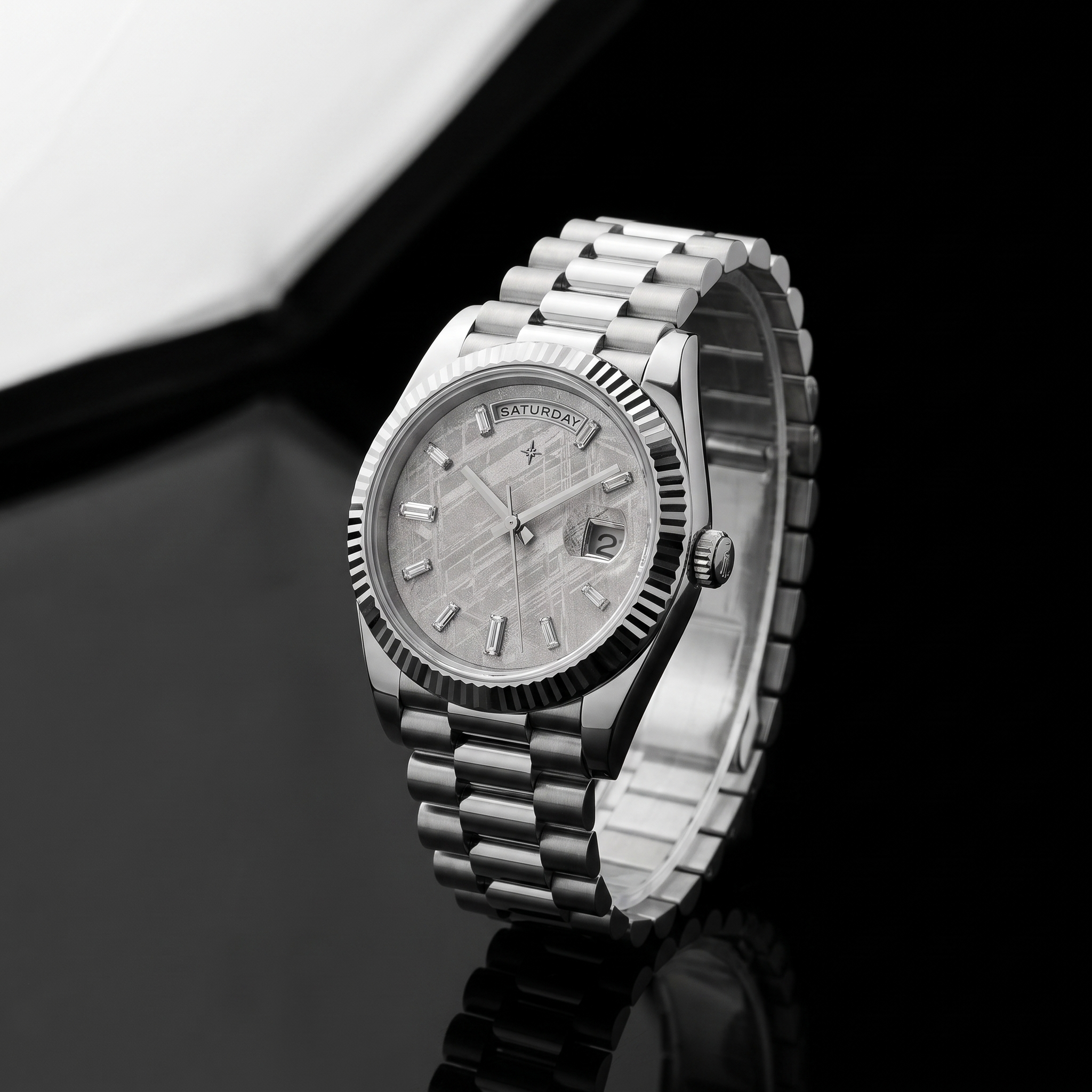 Umbraux Date 236 40mm Platinum Meteorite studio shot