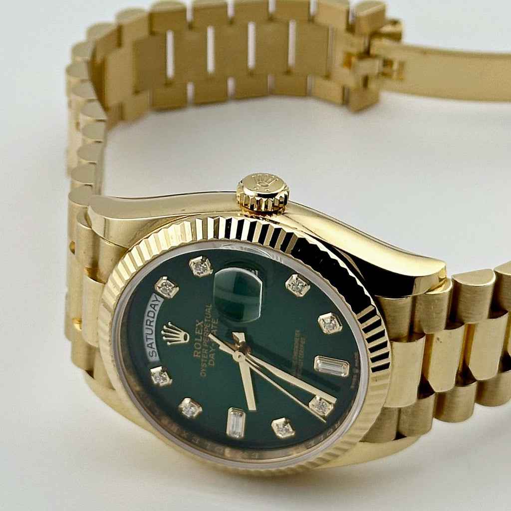 Umbraux Date 5105 36mm Yellow Gold Green II