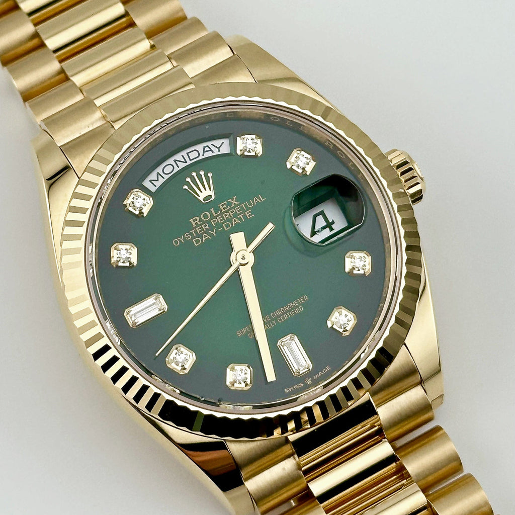 Umbraux Date 5105 36mm Yellow Gold Green II