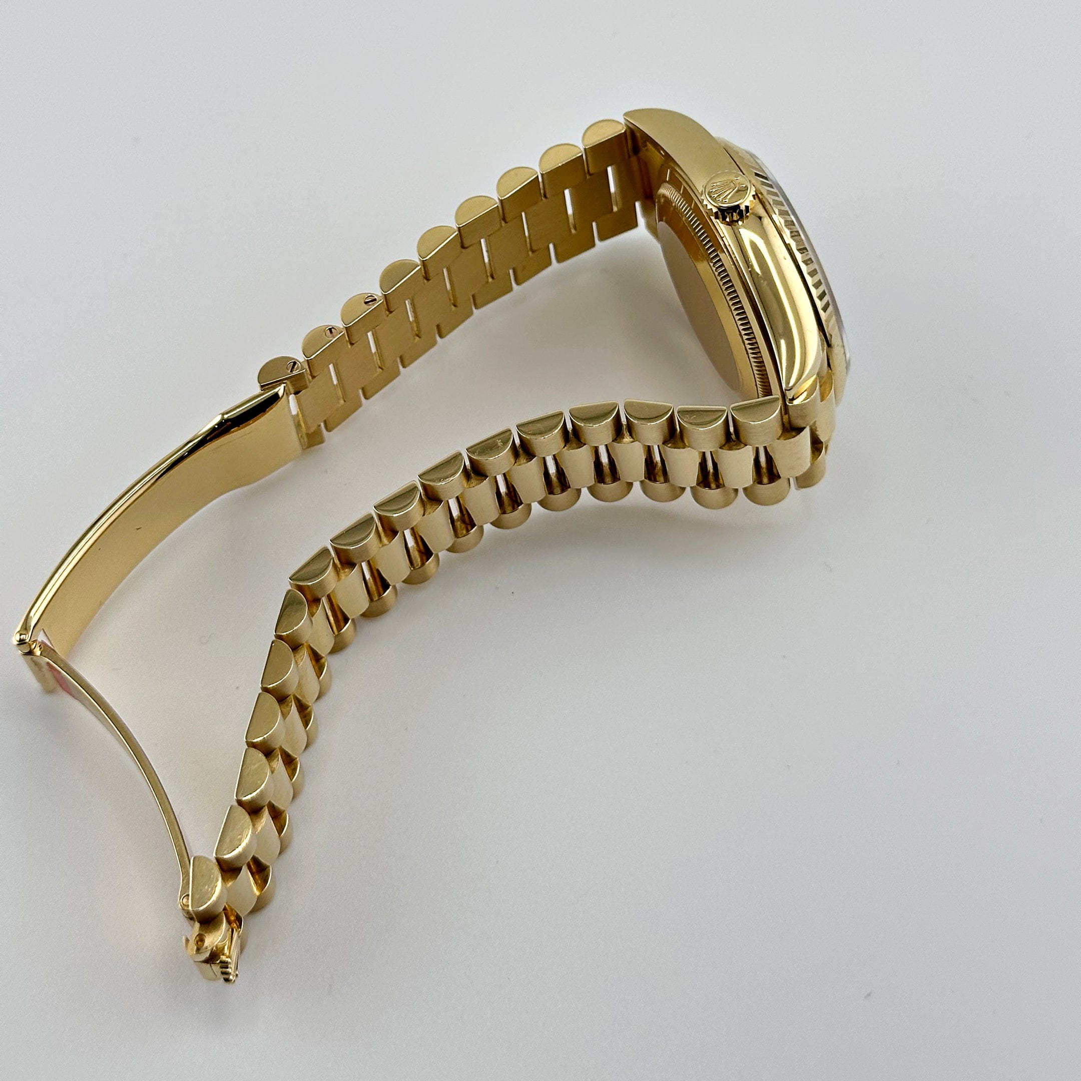Umbraux Date 5105 36mm Yellow Gold Green II