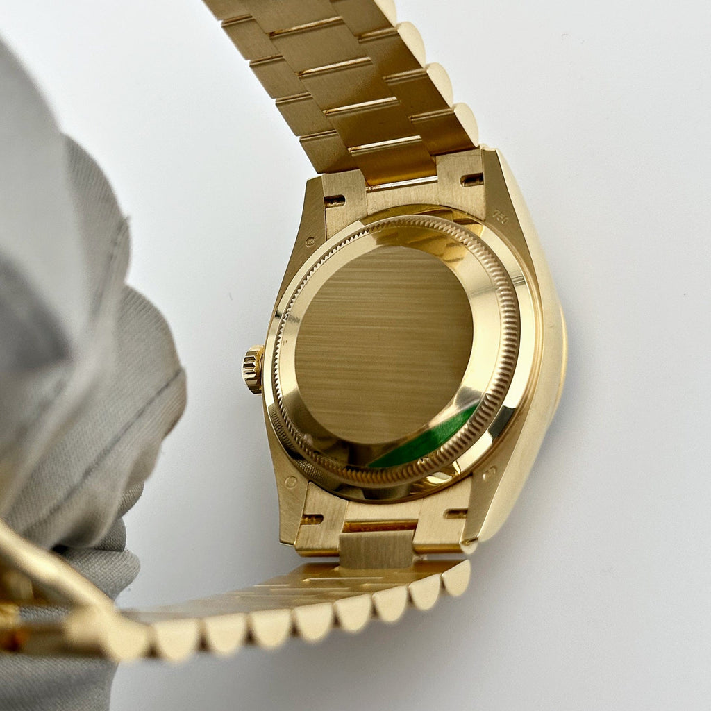 Umbraux Date 5105 36mm Yellow Gold Green II