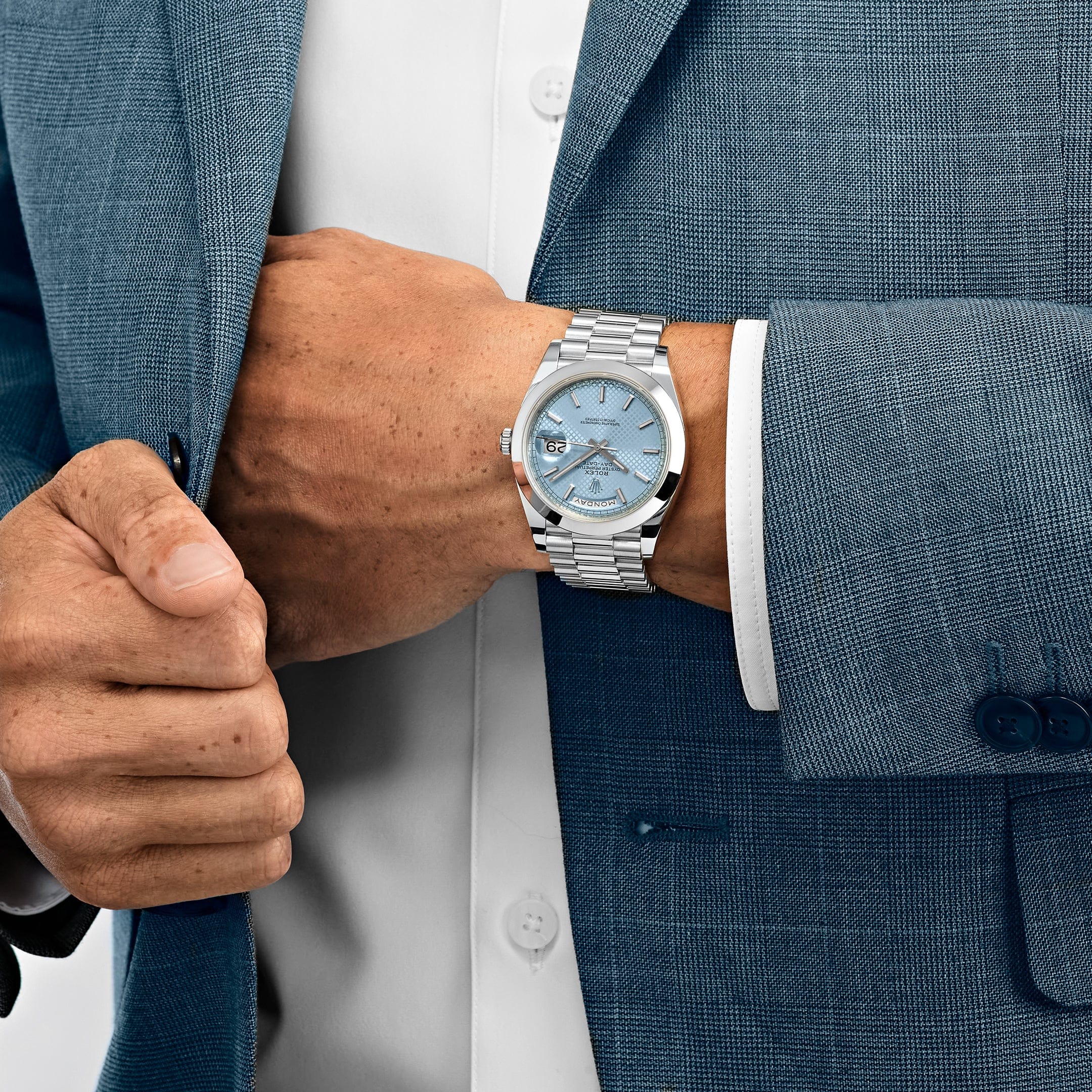 Umbraux Date 5101 40mm Platinum Ice Blue