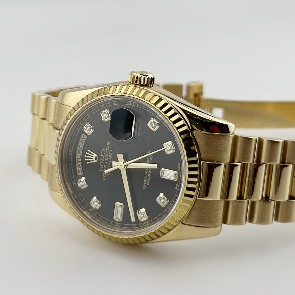 Umbraux Date 5105 36mm Yellow Gold Black