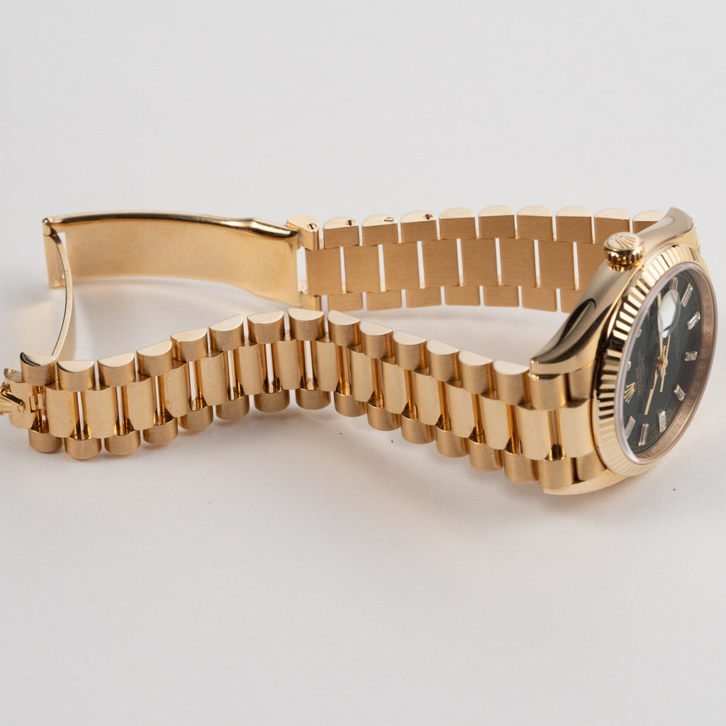 Umbraux Date 5105 36mm Yellow Gold Green