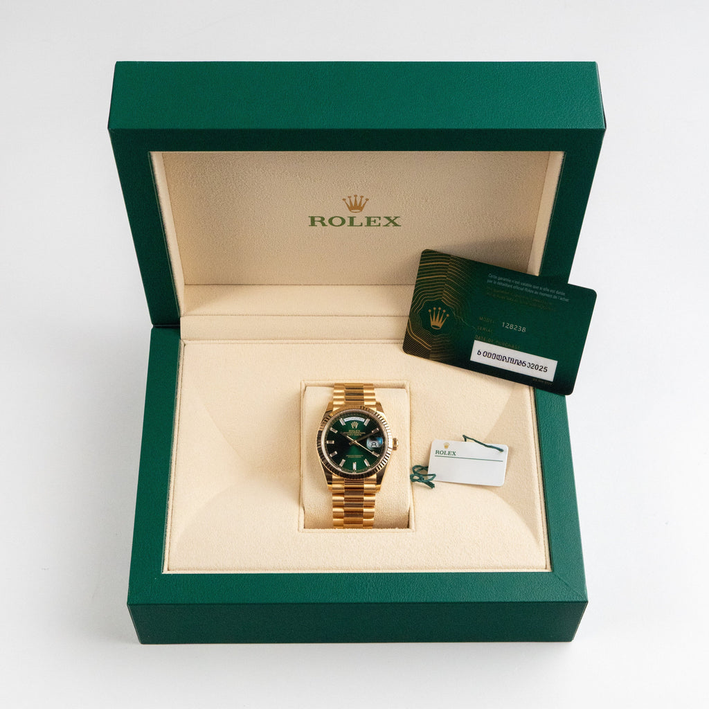 Umbraux Date 5105 36mm Yellow Gold Green