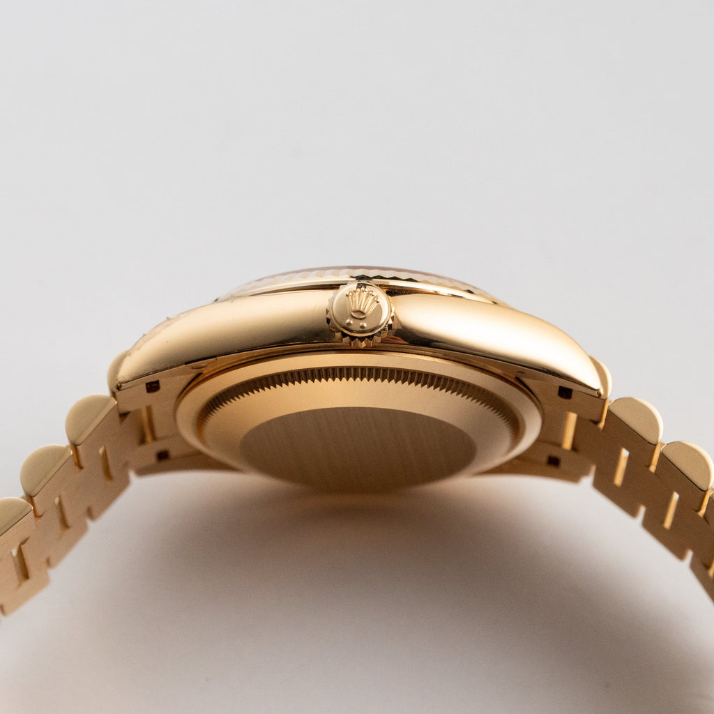 Umbraux Date 5105 36mm Yellow Gold Green