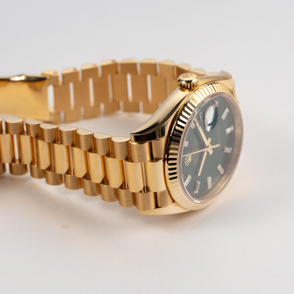 Umbraux Date 5105 36mm Yellow Gold Green