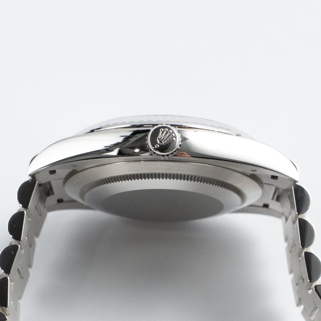 Umbraux Date 5104 40mm Platinum Meteorite