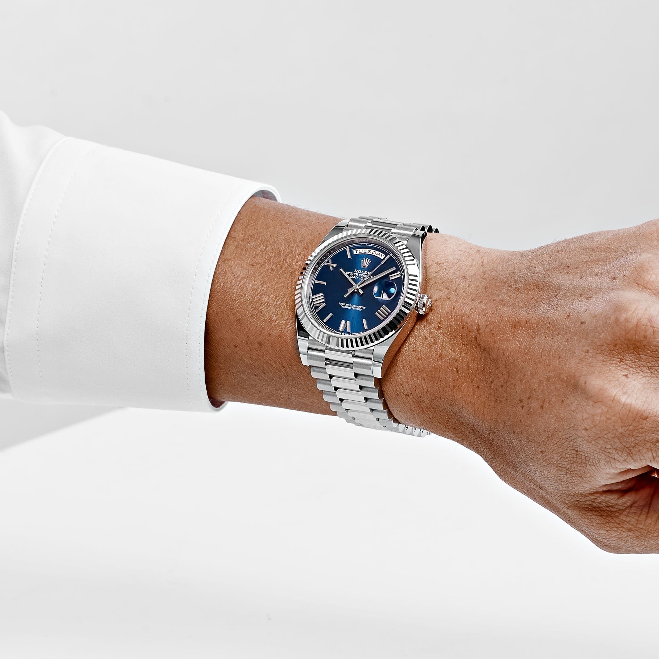 Umbraux Date 5106 40mm White Gold Blue